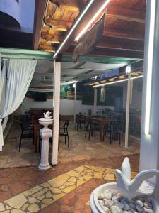 Restaurace v ubytování Cozy Veranda Kristian - Free Parking