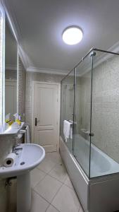 Koupelna v ubytování Home Stay Inn 3BR APT