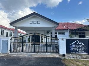 Bangunan di mana terletaknya rumah percutian