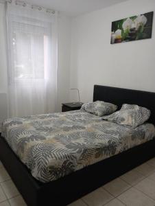 Postel nebo postele na pokoji v ubytování Résidence calme avec piscine + 20 fotografií