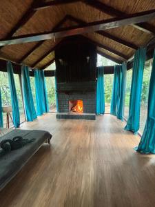 Φωτογραφία από το άλμπουμ του Grevillea retreat σε Jāmb