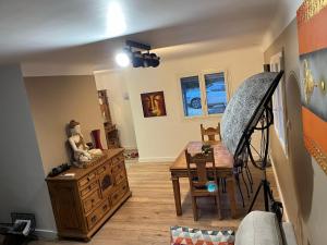 Photo de la galerie de l'établissement Villa dans la forêt provençale, à Jouques