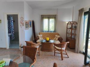 Gallery image of Electra's Beach Front Apartment in Nea Skioni in Nea Skioni