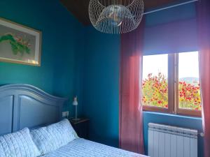Postel nebo postele na pokoji v ubytování Apartamentos Rosa Jove + 37 fotografií