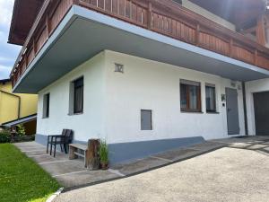 Budova, kde se apartmán nachází + 1 fotografie