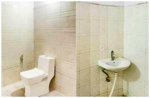 Koupelna v ubytování NOIDA HOTEL Maharaja # Near The Great India Place Theme Park and Metro Station - Free Parking And Wi-fi Facilities - A Premium Hotel In Noida