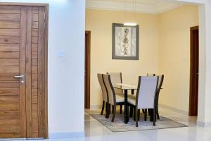 Foto dalla galleria di The fabulous appt with pool in Virage Yoff Dakar a Dakar