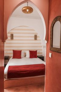 Postel nebo postele na pokoji v ubytování Riad ANYSSA + 37 fotografií