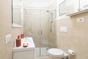 A bathroom at Easylife - Comodo trilocale in Porta Romana