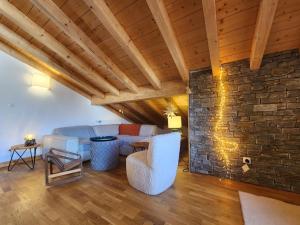 Część wypoczynkowa w obiekcie Superbe T4 mansardé - 3 chambres - Vue panoramique - Parking privé - FR-1-629-112