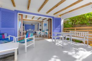 Foto dalla galleria di BlueMoon Studio on the Beach! a Trou d'Eau Douce