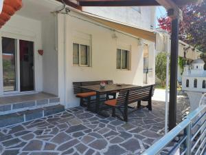 Gallery image of Dimana Maisonette, 150m from Fourka Beach in Skála Foúrkas