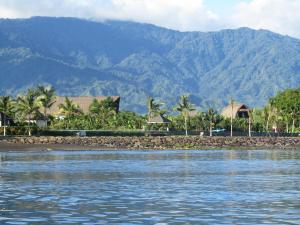 Gallery image of Wake up to the Sea of Bali Beachfront luxury plus in Tegallengah