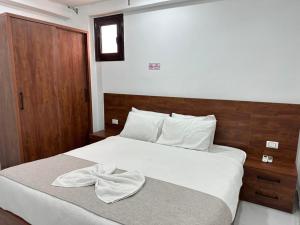 Cama o camas de una habitación en Prince Of Pyramids View Inn