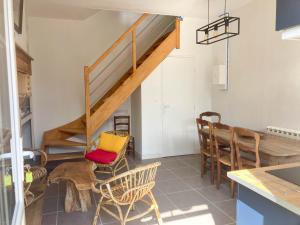 Ruang duduk di Gîte l'Ancienne Lieutenance à 200m de la plage - Veules-les-Roses +10 gambar