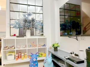 A kitchen or kitchenette at 十月 Mooon House