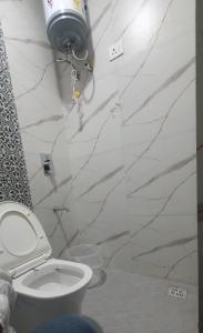 Phòng tắm tại Hotel kanisha stay