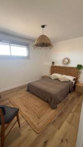 Postel nebo postele na pokoji v ubytování APPARTEMENT Rénové de type 3 VUE MER