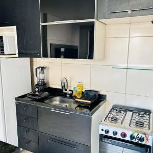 Η κουζίνα ή μικρή κουζίνα στο Home Service 204