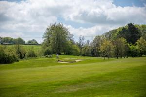 Tiện nghi golf gần/tại nhà nghỉ nhỏ