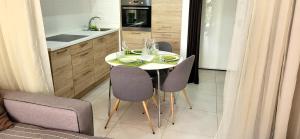 Dapur atau dapur kecil di Apartman Cozy