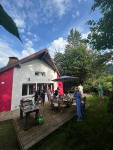 入住Chalet cosy entre lacs et montagnes的旅客