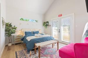 Ένα ή περισσότερα κρεβάτια σε δωμάτιο στο Stay in Luxury near Baylor University & Downtown