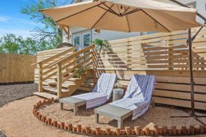 Μπαλκόνι ή βεράντα στο Stay in Luxury near Baylor University & Downtown