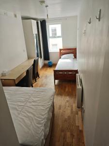 Postel nebo postele na pokoji v ubytování Dublin city center room en-suite