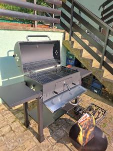 Attrezzature per barbecue disponibili per gli ospiti della casa vacanze