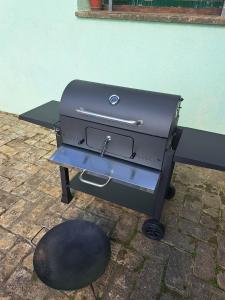 Attrezzature per barbecue disponibili per gli ospiti della casa vacanze