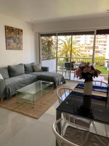 Χώρος καθιστικού στο Grandlarge