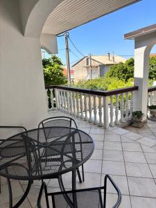 Fotografie z fotogalerie ubytování Ruža i Natalija v destinaci Karlobag + 9 fotografií