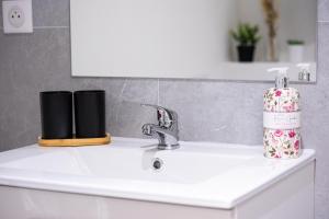 Fotografie z fotogalerie ubytování L'Indigo, plein centre, WIFI-Netflix v destinaci Montbéliard + 13 fotografií