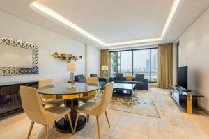 Een TV en/of entertainmentcenter bij Agora, Doha, Autograph Collection
