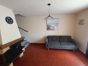 Posedenie v ubytovaní Maison bord de mer, dans impasse au calme d'une résidence.