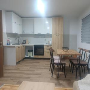 Η κουζίνα ή μικρή κουζίνα στο DeLux Apartment Helena 2