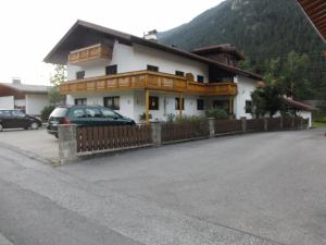 Nespecifikovaný výhled na hory nebo výhled na hory při pohledu z apartmánu