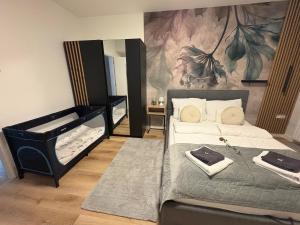 Postel nebo postele na pokoji v ubytování Z8 Prémium Apartman + 37 fotografií