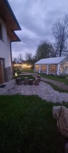 Vonkajšia záhrada v ubytovaní Domek Gabi z balią w ogrodzie