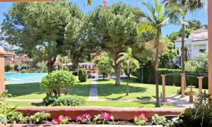 Basen w obiekcie Alhambra del Golf - Guadalmina lub w pobliżu