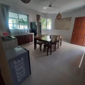 Casa Playa廚房或簡易廚房