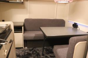Köök või kööginurk majutusasutuses Full Service Caravan