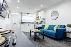Η κουζίνα ή μικρή κουζίνα στο RNM - Business Contractor & Proffesionals, Private Access & Entire Place, Kitchen & Washroom with amenities, Smart Tv, Easy Access, Fast WiFi, Parking Nearby, Great transport links +34 φωτογραφίες
