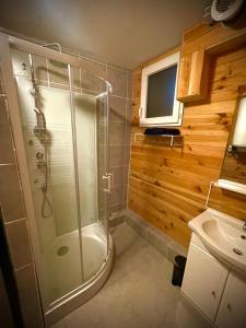 Ένα μπάνιο στο Le Loft