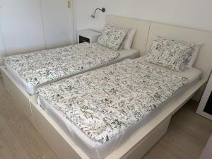 Postel nebo postele na pokoji v ubytování apartmant Adrian Vista Taurito