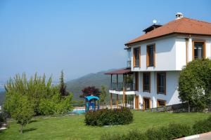 Příroda nedaleko vily