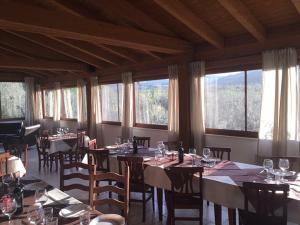 En restaurant eller et andet spisested på Agriturismo Fara del Falco