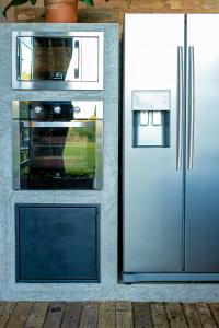 Η κουζίνα ή μικρή κουζίνα στο Rancho Conteiner +11 φωτογραφίες