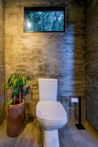 Ένα μπάνιο στο Rancho Conteiner